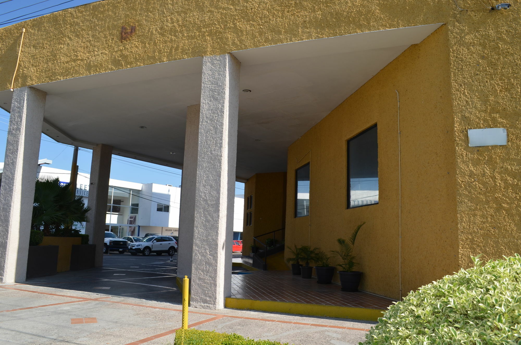 Capital O Hotel Casa Real Celaya เคลาญา ภายนอก รูปภาพ